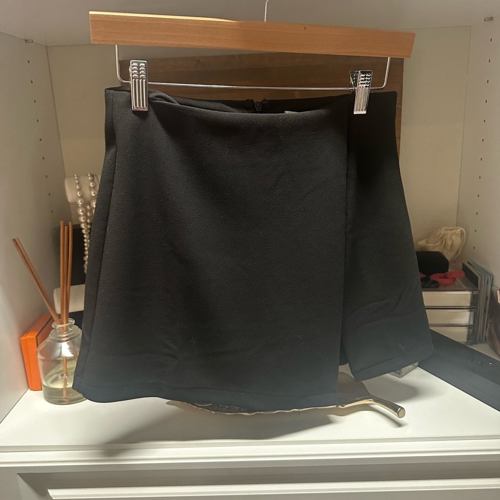 She + Sky Black Wrap Mini Skort - Picture 4 of 8